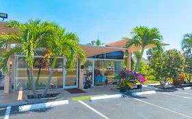 Warm Mineral Springs Motel